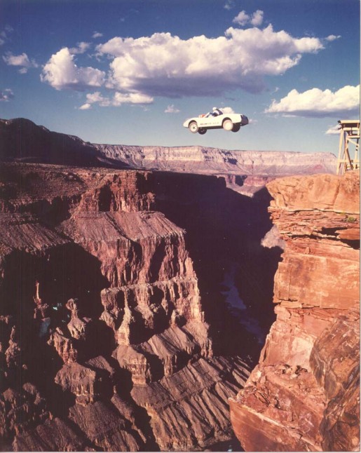 Dar Robinson - Saut voiture Grand Canyon