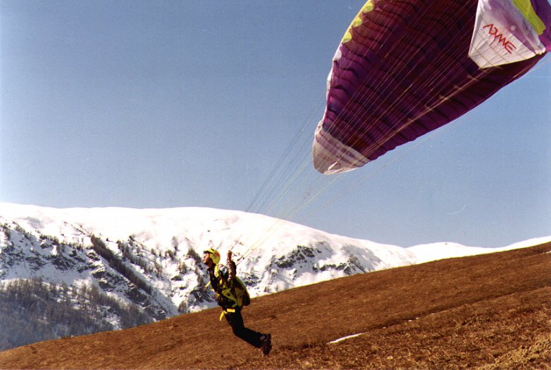 https://www.action-cascade.com/wp-content/gallery/action/Jerome-Gaspard-cascadeur-Parapente-02.jpg